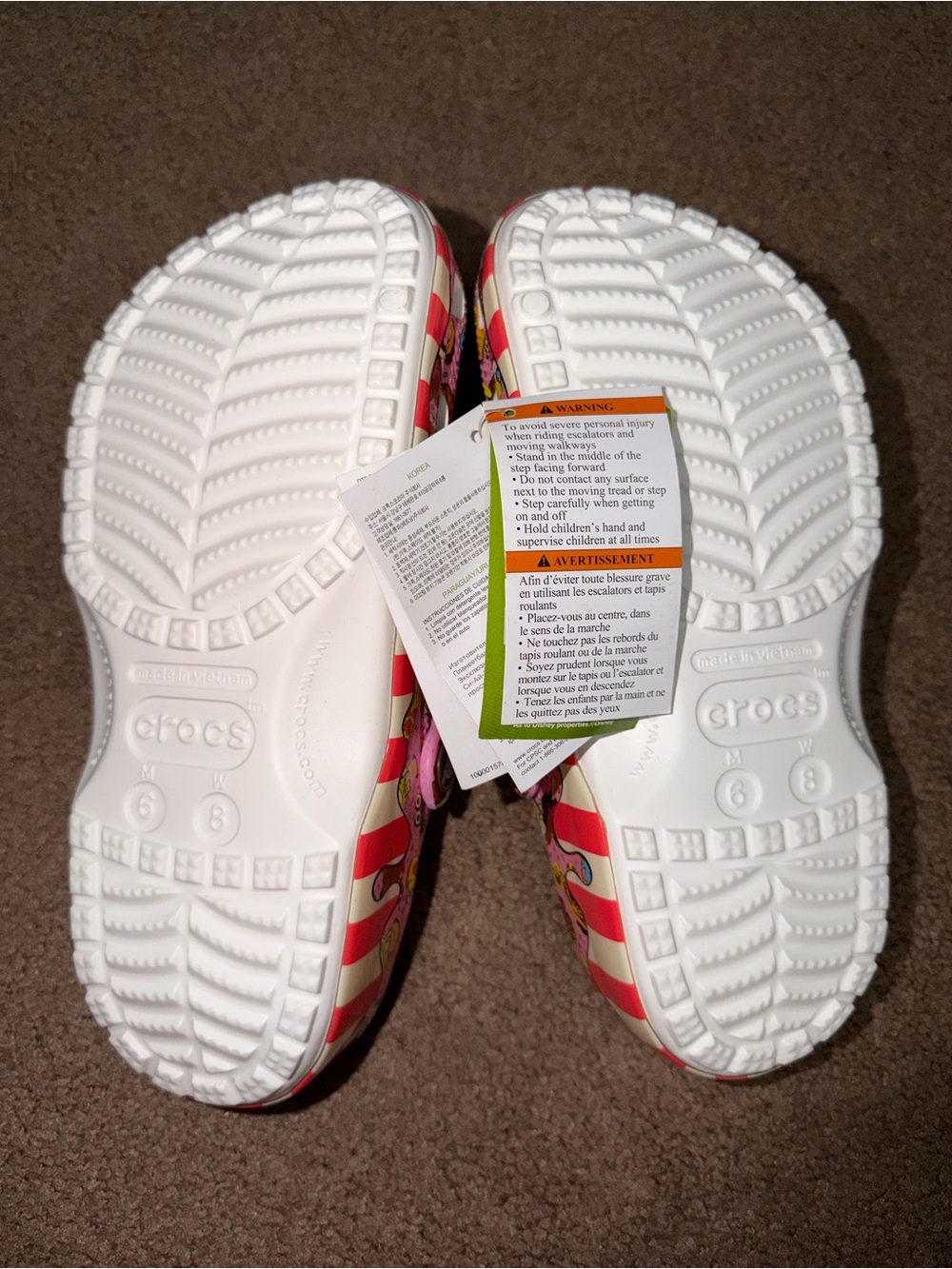 CROCS Disney Parks Eats with Jibbits (NWT) (m6/w8) - Picture 6 of 6